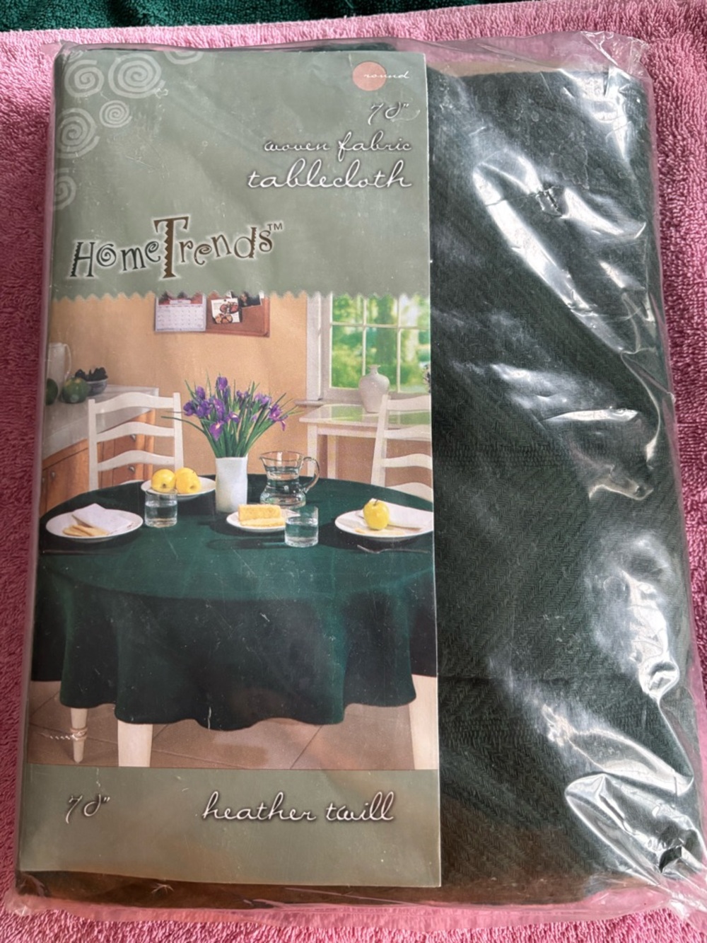 Tablecloth Round 70” vintage